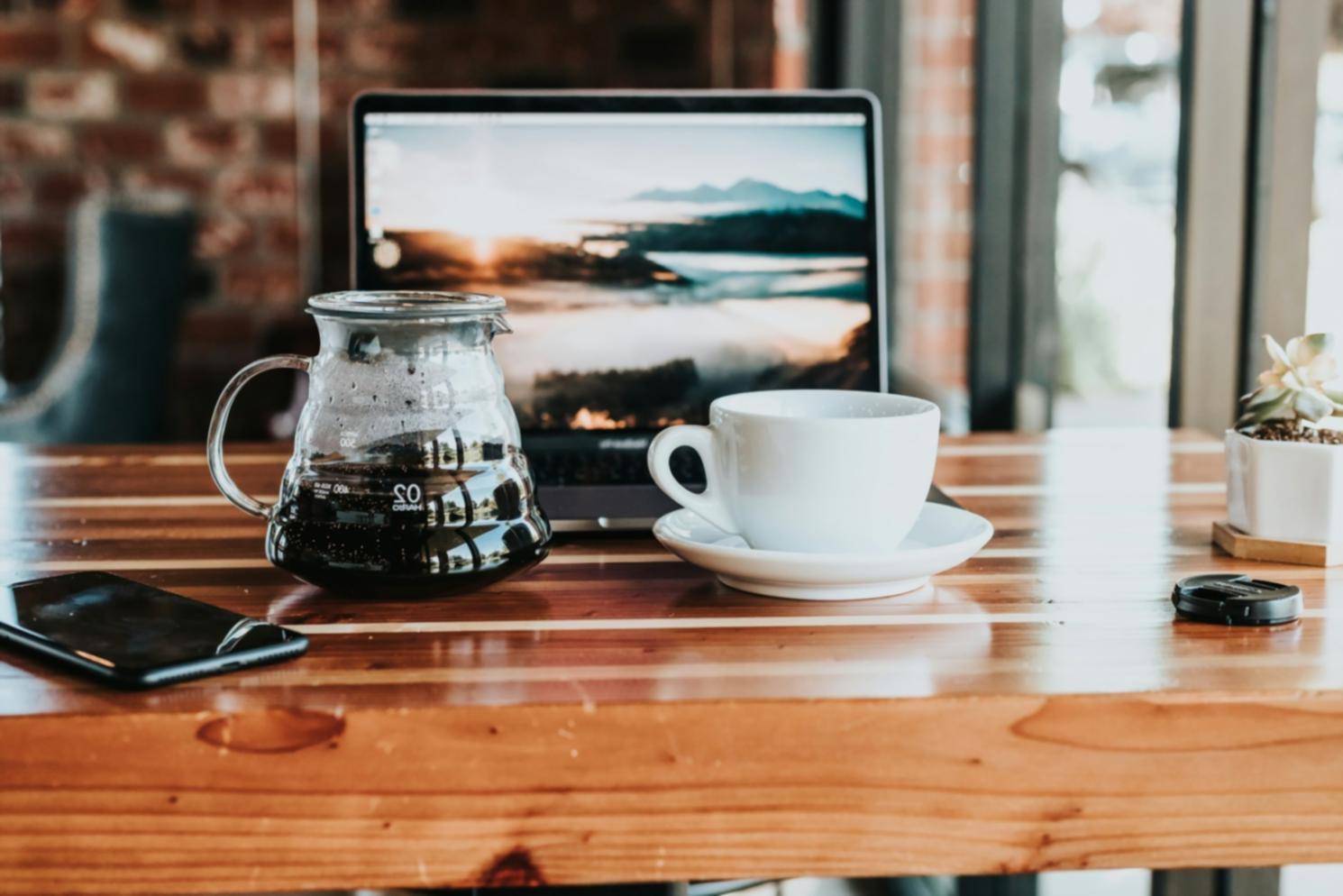 Machine learning workshop environment with collaborative learning setup